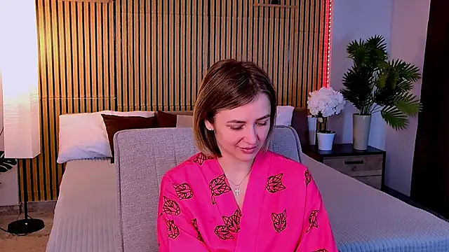 EmeraldGlow online show from 21, 4, 2026