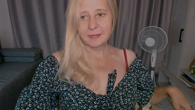 MiLenaMilf online show from 25, 9, 2025