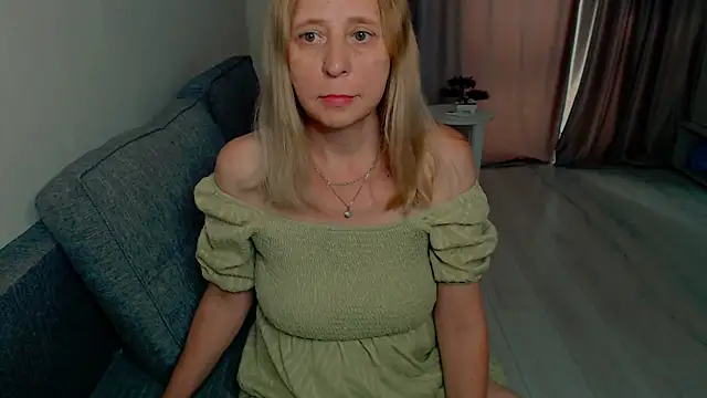Snapshot of MiLenaMilf chatting on 2, 7, 2026 MiLenaMilf online show from 2, 7, 2026