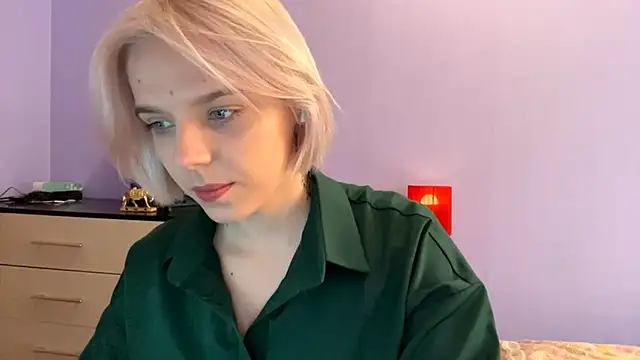 Scarlet cat online show from 7, 1, 2026