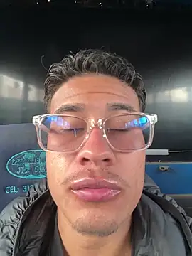 Latin Paisa Boy online show from 18, 4, 2026