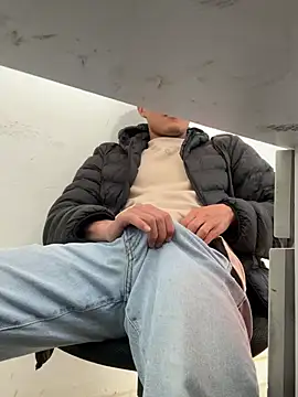 Latin Paisa Boy online show from 19, 4, 2026