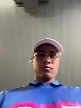 Latin Paisa Boy online show from 22, 4, 2026