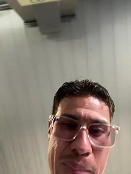 Latin Paisa Boy online show from 25, 4, 2026