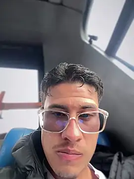Snapshot of Latin_Paisa_Boy chatting on 13, 5, 2026 Latin Paisa Boy online show from 13, 5, 2026