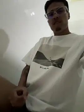 Snapshot of Latin_Paisa_Boy chatting on 17, 5, 2026 Latin Paisa Boy online show from 17, 5, 2026