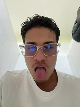 Latin Paisa Boy online show from 25, 6, 2026