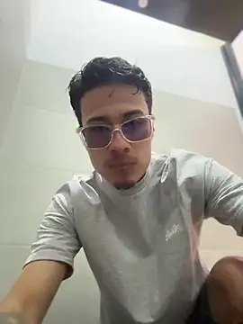 Latin Paisa Boy online show from 28, 7, 2026