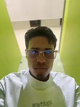 Latin Paisa Boy online show from 1, 8, 2026