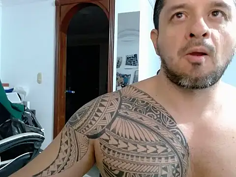 Snapshot of gonzzohunterr chatting on 4, 6, 2026 gonzzohunterr online show from 4, 6, 2026
