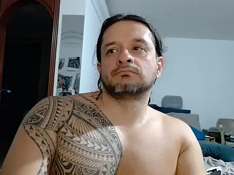 Snapshot of gonzzohunterr chatting on 5, 6, 2026 gonzzohunterr online show from 5, 6, 2026