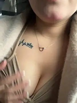 Molly-xiao online show from 6, 3, 2026