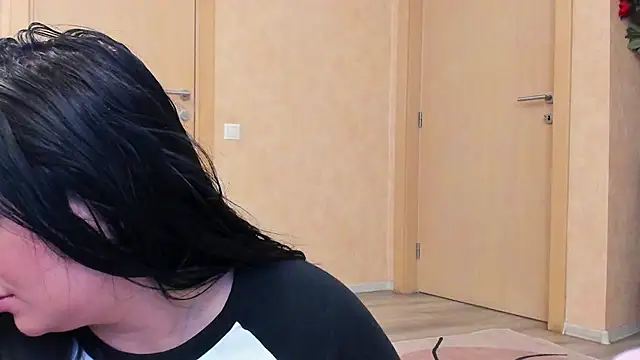 NayaNoirX online show from 21, 4, 2026