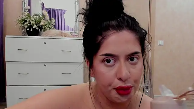 NayaNoirX online show from 25, 4, 2026