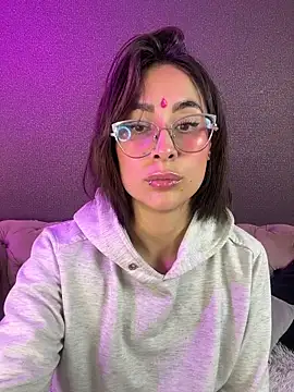 luna gv online show from 4, 3, 2026