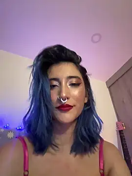 Snapshot of LunaisBack chatting on 3, 4, 2026 LunaisBack online show from 3, 4, 2026