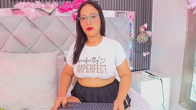 Sara Channel01 online show from 27, 4, 2026