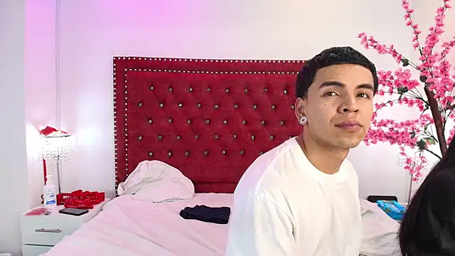 Snapshot of Jaden_and_sofia chatting on 17, 5, 2026 Jaden and sofia online show from 17, 5, 2026