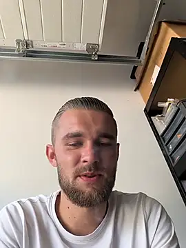 Snapshot of Benjamiinlt chatting on 1, 8, 2026 Benjamiinlt online show from 1, 8, 2026