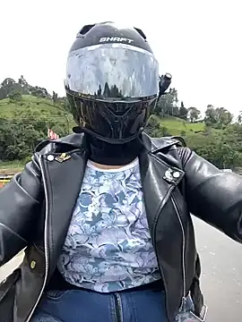 Scarlet auraa online show from 18, 4, 2026