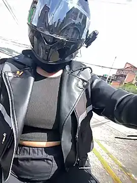 Scarlet auraa online show from 28, 4, 2026