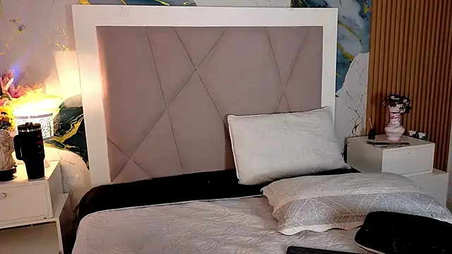 Sienna Desiree online show from 10, 6, 2026