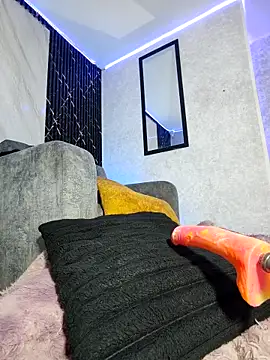 Isis Hot   online show from 22, 4, 2026