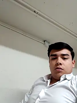 Snapshot of Yosoyelmismo-6737 chatting on 5, 1, 2026 Yosoyelmismo-6737 online show from 5, 1, 2026