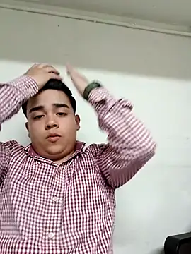 Snapshot of Yosoyelmismo-6737 chatting on 1, 2, 2026 Yosoyelmismo-6737 online show from 1, 2, 2026