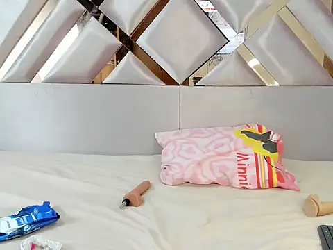 MiaKleinX online show from 23, 3, 2026