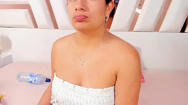 MiaKleinX online show from 16, 7, 2026