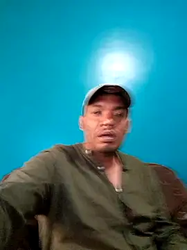 Snapshot of latinomoreno95 chatting on 15, 6, 2026 latinomoreno95 online show from 15, 6, 2026