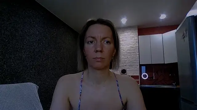 Amanda Luxe online show from 3, 2, 2026