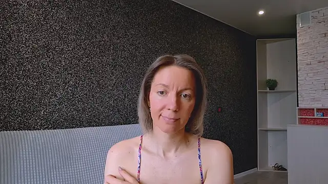 Snapshot of Amanda_Luxe chatting on 2, 5, 2026 Amanda Luxe online show from 2, 5, 2026