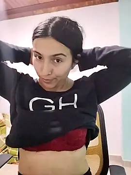 Snapshot of Emily_Gree chatting on 28, 3, 2026 Emily Gree online show from 28, 3, 2026