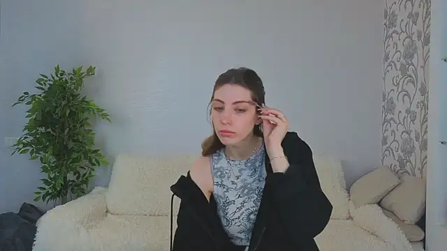 Snapshot of BrianneMallory chatting on 3, 3, 2026 BrianneMallory online show from 3, 3, 2026