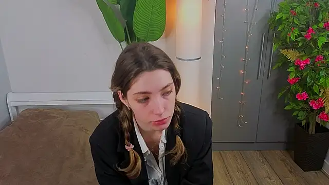 Snapshot of BrianneMallory chatting on 11, 3, 2026 BrianneMallory online show from 11, 3, 2026