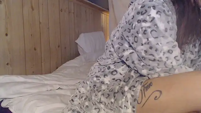 saraswirls69xh online show from 8, 3, 2026