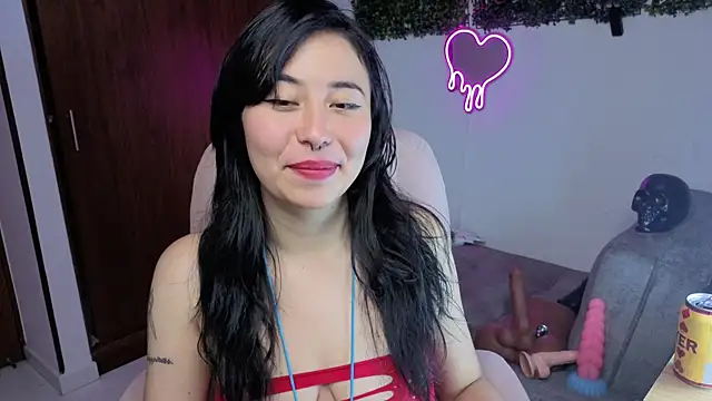 Snapshot of LolaOpalX chatting on 10, 4, 2026 LolaOpalX online show from 10, 4, 2026
