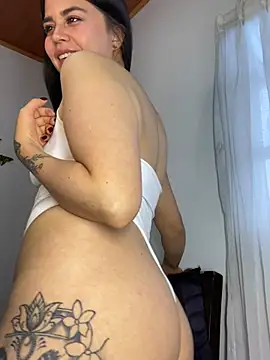 Snapshot of sophyy_white chatting on 18, 5, 2026 sophyy white online show from 18, 5, 2026