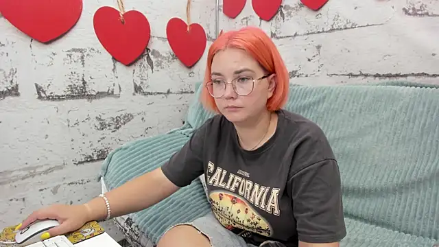 Sweetie Rozzy online show from 28, 7, 2026