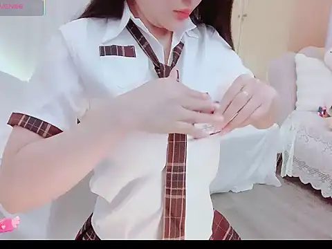 Junnatalie   online show from 28, 4, 2026