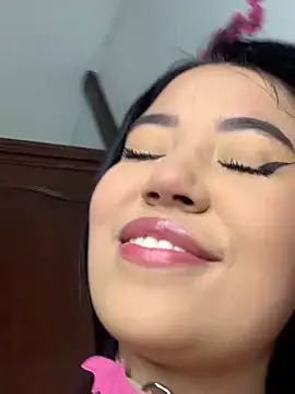 Snapshot of DulcePiink chatting on 4, 3, 2026 DulcePiink online show from 4, 3, 2026