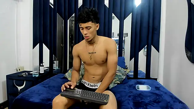 aishaxht online show from 13, 5, 2026