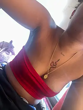 Snapshot of luucywilliams chatting on 25, 3, 2026 luucywilliams online show from 25, 3, 2026