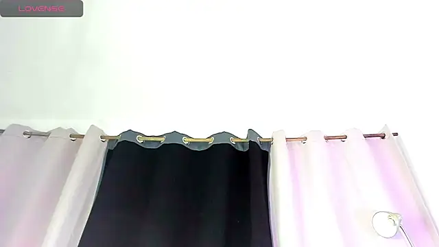 Snapshot of Megan_VixenX chatting on 26, 2, 2026 Megan VixenX online show from 26, 2, 2026