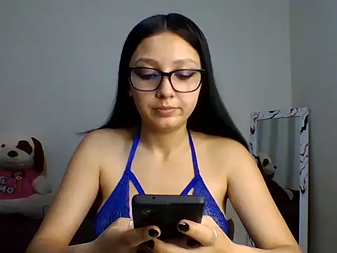 persefxne online show from 27, 4, 2026