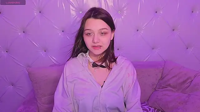 xxxnaughtyfoxyxxx online show from 22, 4, 2026