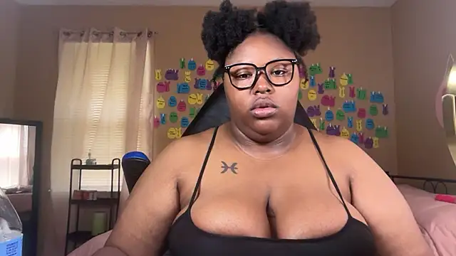 Chocolatebunnyxx96 online show from 9, 6, 2026