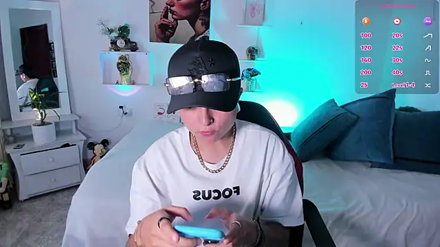 Zury Ramirez online show from 12, 2, 2026